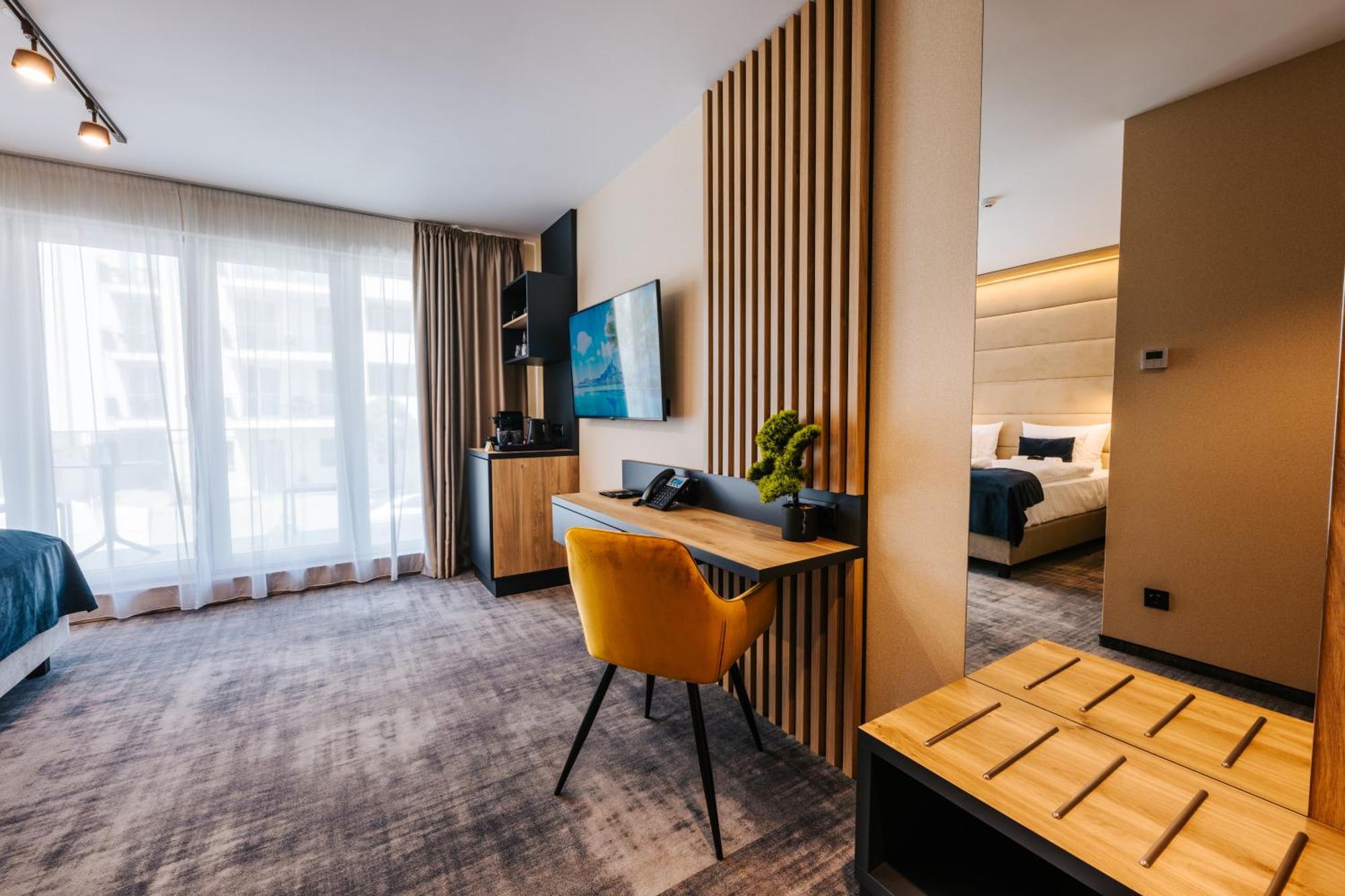 Auris Hotel